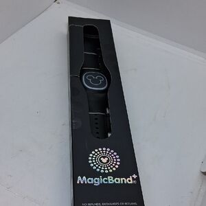 NWT Disney's Solid Black Magic Band